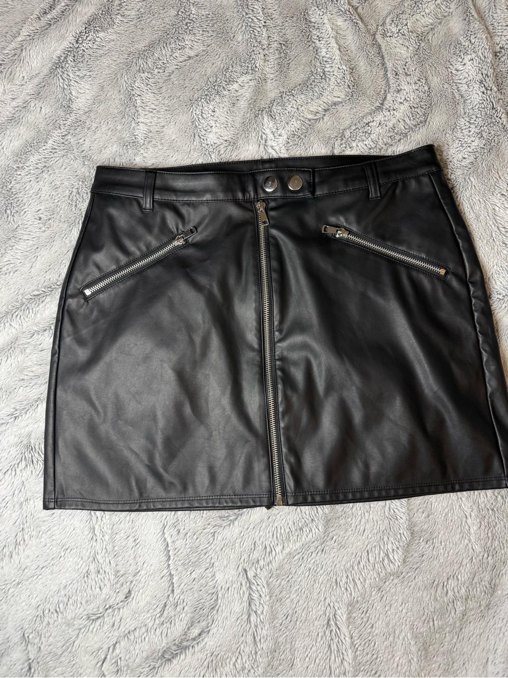 Wild Fable Faux Black Leather Zipper front mini skirt 12